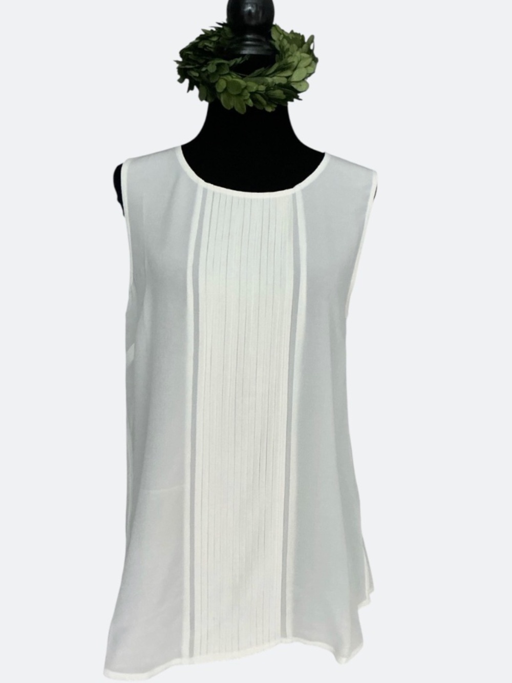 Anthropologie Daniel Rainn Ivory Silk Chiffon Sleeveless Top Tuxedo Pleated S
